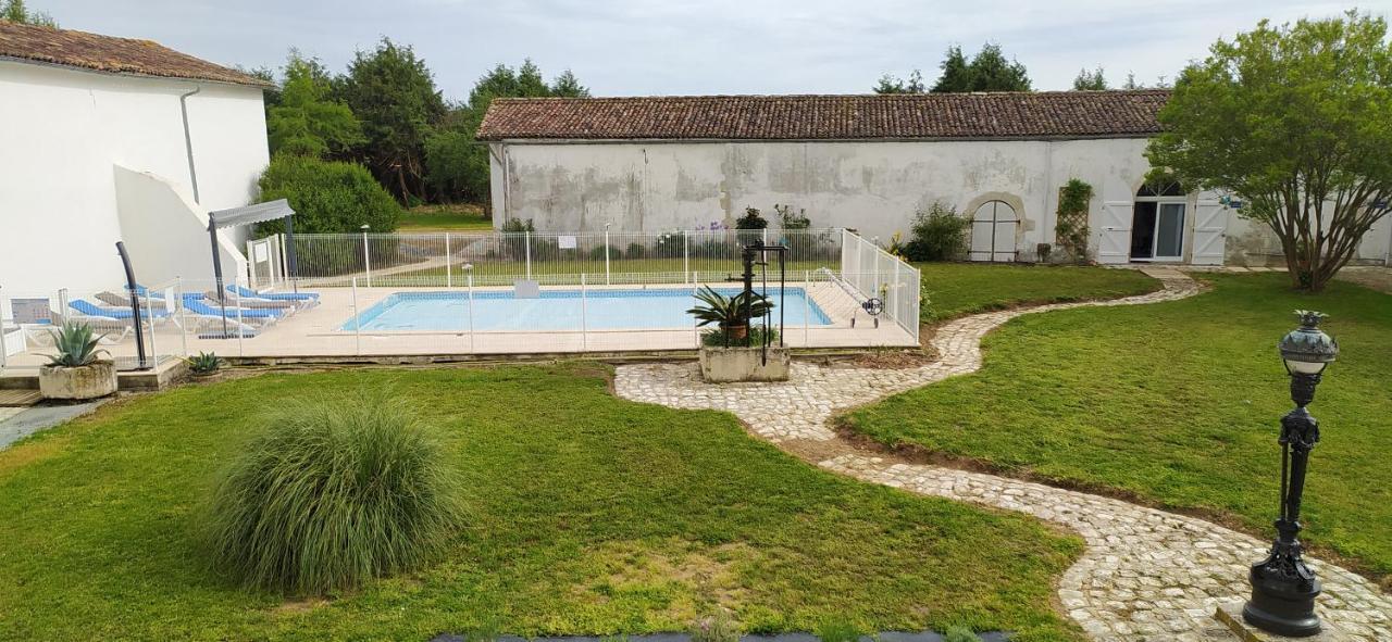Domaine Moulin D' Elemiah Lägenhet Gémozac Exteriör bild